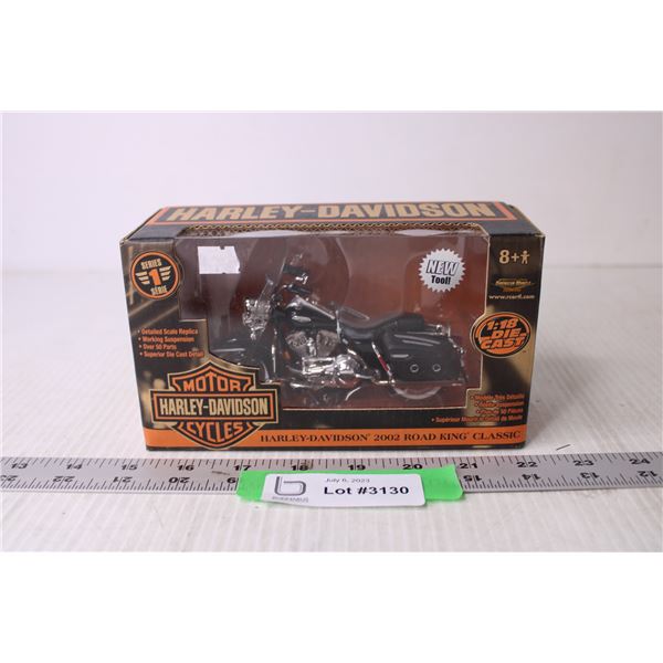 Die Cast Harley Davidson Motorcycle - 1:18 (NIB)