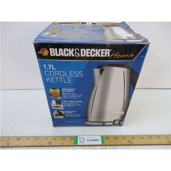 Black & Decker 1.7 L Cordless Kettle (Looks virtually New)