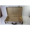 Image 2 : Vintage Suit Case (missing a corner piece)