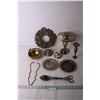 Image 1 : Assorted Silver Plated Items - Trays