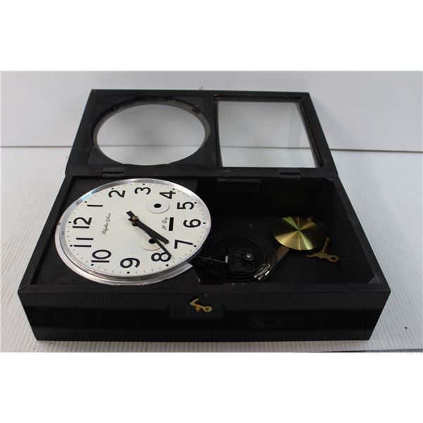 Rhythm Gloria 30 Day Clock (Key and Pendulum Working) - Bodnarus