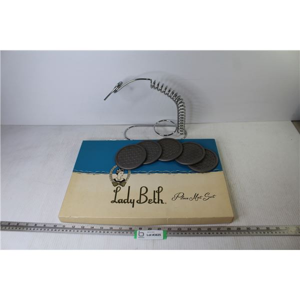 Lady Beth Place Mat Set - Banana Holder - Rubber Coaster Set