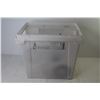 Image 2 : Plastic Container - (3) Desk Lamps (working) - Ceiling Light