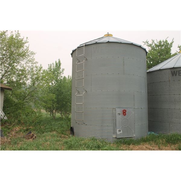 Westeel 6-Ring c/w ladder & opener, wood floor.  Located- 58303-RR213, West of Radway from Hwy 28, 1