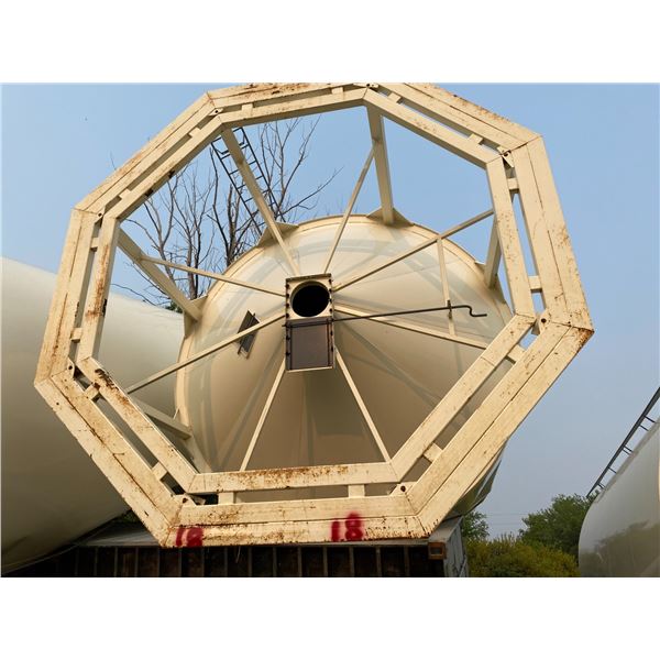 Grain Maxx 5000 Bu, 5-Ring c/w Hopper, 8 legs on double skid (Damaged). Remove within 60 Days, Locat