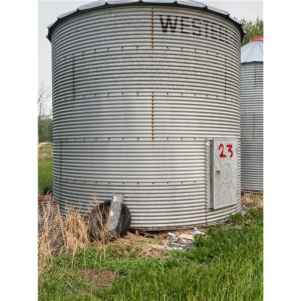 Westeel Rosco 1650 Bu, 5-Ring on Flat btm wood floor. Remove within 60 Days. , Located 571052 RR 185