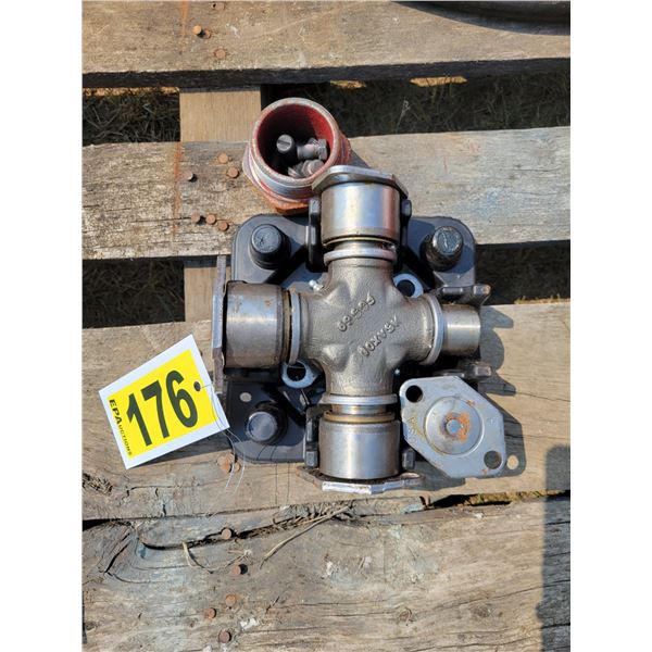 new spicer u-joint 5-675X