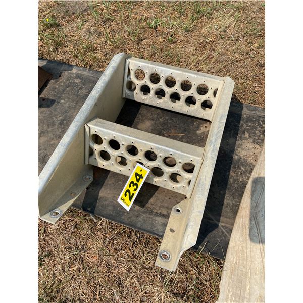 Alum. Trailer step