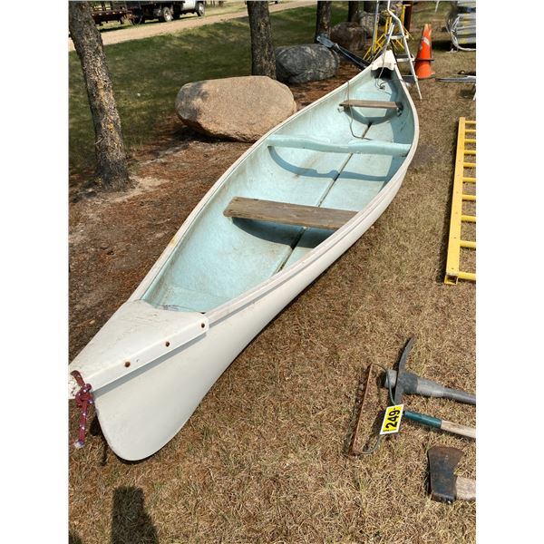 canoe (has 2 cracks) as is