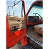 Image 15 : 1975 Red GMC 6500 Grain truck, V8, 65,866 Km, 10.00-20 Rubbers, 18' x 8'4" x 54"H Box, SN. TCE675V61