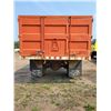 Image 5 : 1975 Red GMC 6500 Grain truck, V8, 65,866 Km, 10.00-20 Rubbers, 18' x 8'4" x 54"H Box, SN. TCE675V61