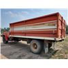 Image 6 : 1975 Red GMC 6500 Grain truck, V8, 65,866 Km, 10.00-20 Rubbers, 18' x 8'4" x 54"H Box, SN. TCE675V61