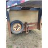 Image 7 : 2004 RT Trailer 5th wheel, 20' deck & 2' Dovetails, ramps, 2- Approx. 7,000 lb axles c/w wood tool b