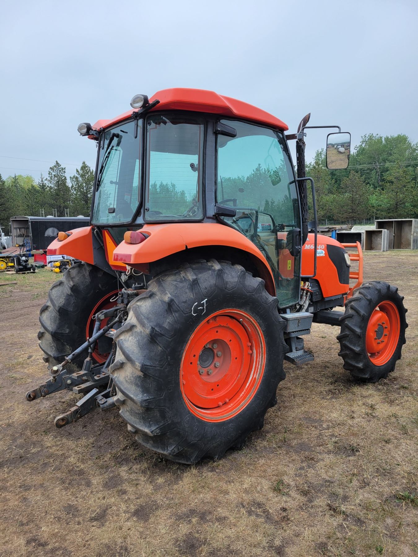 M6040 With R4 Kubota M6040 Backhoe – Kubota M6040Dth – ILAR