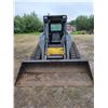 Image 3 : Approx. 2007 NH Skidsteer, Model C190, 2 spd, 16" Newer tracks, 86" Smooth bucket, Aux hyd., Rear hi