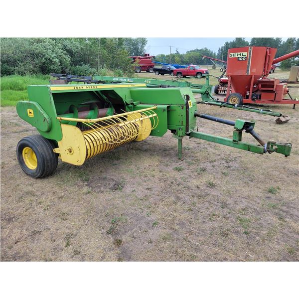 JD 336 Square baler, Has not been used for years, Shedded, Good Condition, SN. 156380E. PH (780) 212