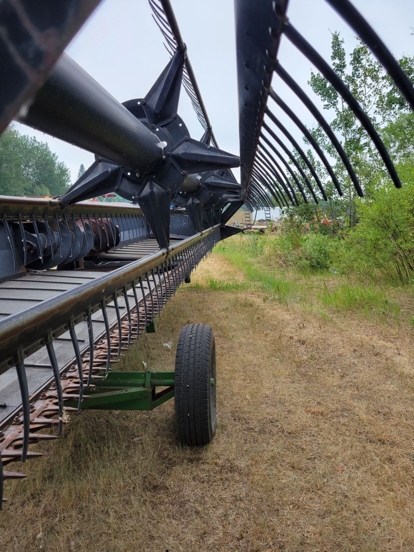 MacDon 25' straight cut header c/w transport, SN. 78112 (To Fit 2388 ...