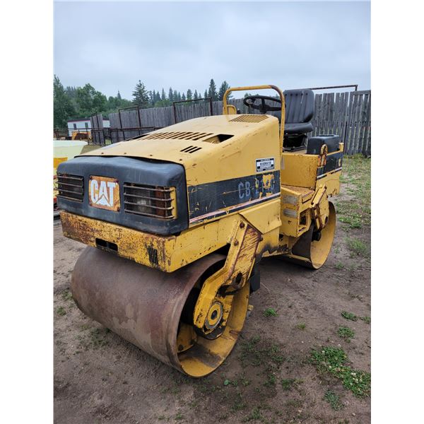 Cat 2B214C, Double drum, diesel roller 39", runs & works fine, vibrator works, shows 590 hrs, SN. 9X