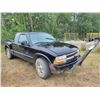 Image 1 : 1998 Black Chev Model S Truck, 300,700 Km, Full load, uniden 2-way radio, box cover, rear hitch c/w