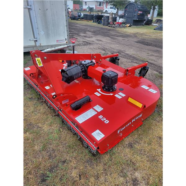 Farm King 820, 3 pt mower, Looks like it has had Limited use. NOTE: PTO shaft is broken off & mounti