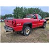 Image 5 : 2005 Chev. 2500 Red, Reg cab, Auto, 4x4, 302,920 Km, Air, Good rubber, rear hitch, Spare. SN.1GCHC24