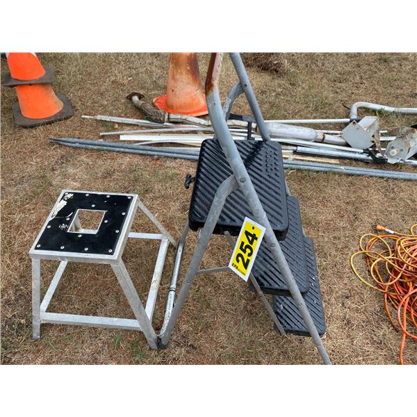 3 step ladder & stool