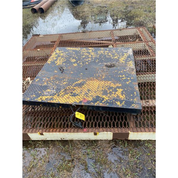 4x4 Old platform scale