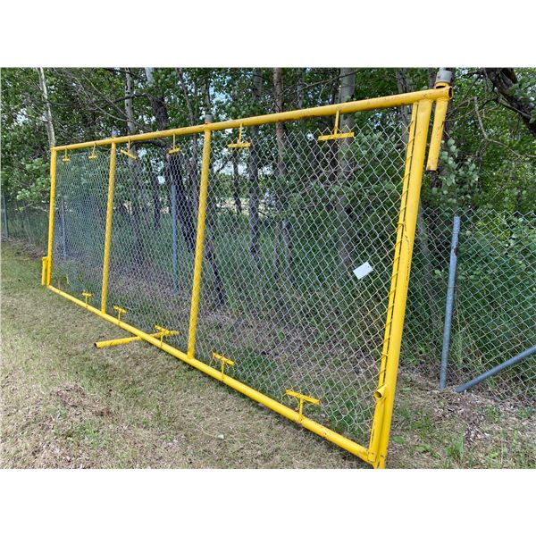 Approx. 7' x 20' Yellow chain-link panel