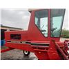 Image 10 : IH 4000 Swather c/w 16' UII Pickup reels, CAHR, c/w rubber crimper, 1209 orig. hrs. SN. 1310083C0062