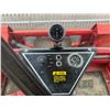 Image 16 : IH 4000 Swather c/w 16' UII Pickup reels, CAHR, c/w rubber crimper, 1209 orig. hrs. SN. 1310083C0062