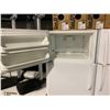 Image 2 : FRIGIDAIRE FFTR1817LW9 WHITE TOP FREEZER REFRIGERATOR