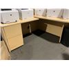 Image 2 : MAPLE L-SHAPED SINGLE PEDESTAL OFFICE DESK WITH 4 DOOR HUTCH