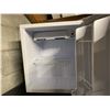 Image 2 : DANBY WHITE SINGLE DOOR MINI BAR REFRIGERATOR