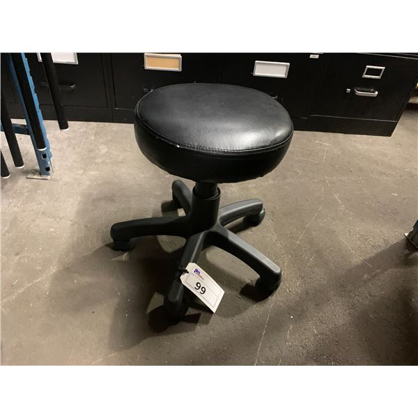 GLOBAL BLACK COMMERCIAL GAS LIFT MOBILE ESTHETICIANS STOOL