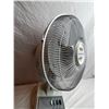 Image 3 : Pleasantaire Oscillating Fan