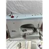 Image 3 : Sewing Lot