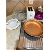Image 2 : Kitchen Lot