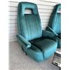 Image 2 : Vehicle Bucket Seats