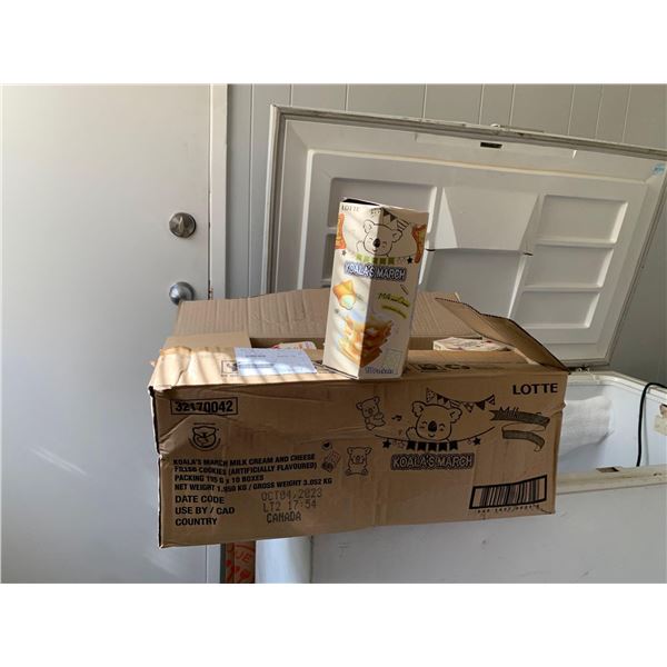 FROZEN - Lotte Koala's March Milk Cream & Cheese Filled Cookies 10 x's 195g