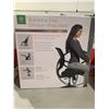 Image 1 : Gaiam Balance Disc Converts almost any chair into an Active Seat