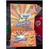 Image 1 : Maynards Fuzzy Peach Candy 12x100g Boxes