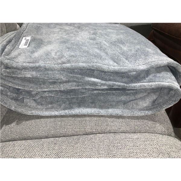 Queen Size Plush Bed Blanket - Gray