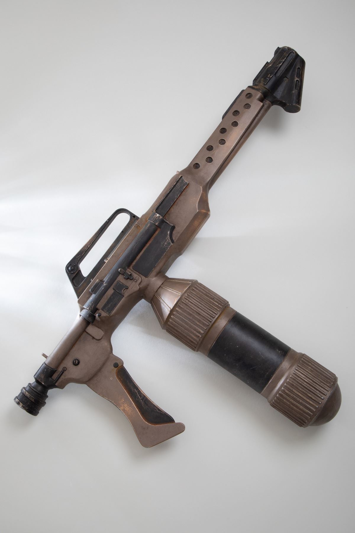 Replica static flamethrower from Aliens, 1985