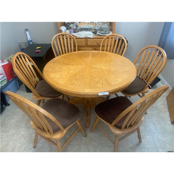 Lovely Oak Kitchen Table w Leaf & Six Chairs w Brown Chair Chairs