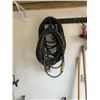 Image 5 : 2 Heavy Duty Copper Booster Cables, Hedge Clippers, Shovels, Jumping Cables, Ratchet Straps, Rakes