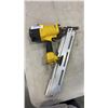 Image 2 : BOSTITCH AIR POWERED NAIL GUN