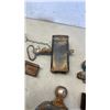 Image 8 : CLAMP ON HITCH WITH REDUCER SLEEVES AND 2 TRAILER HITCHES