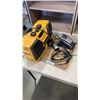 Image 1 : DEWALT JOBSITE RADIO WORKING WITH VERIFONE POS TERMINAL