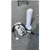 Image 1 : PELONIS FLOOR FAN AND JIFFY GARMENT STEAMER