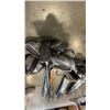 Image 2 : 3 BUNDLES OF GOLF CLUBS BOTH LEFT AND RIGHT WITH GOLF TRAINING CLUB AND BALLS